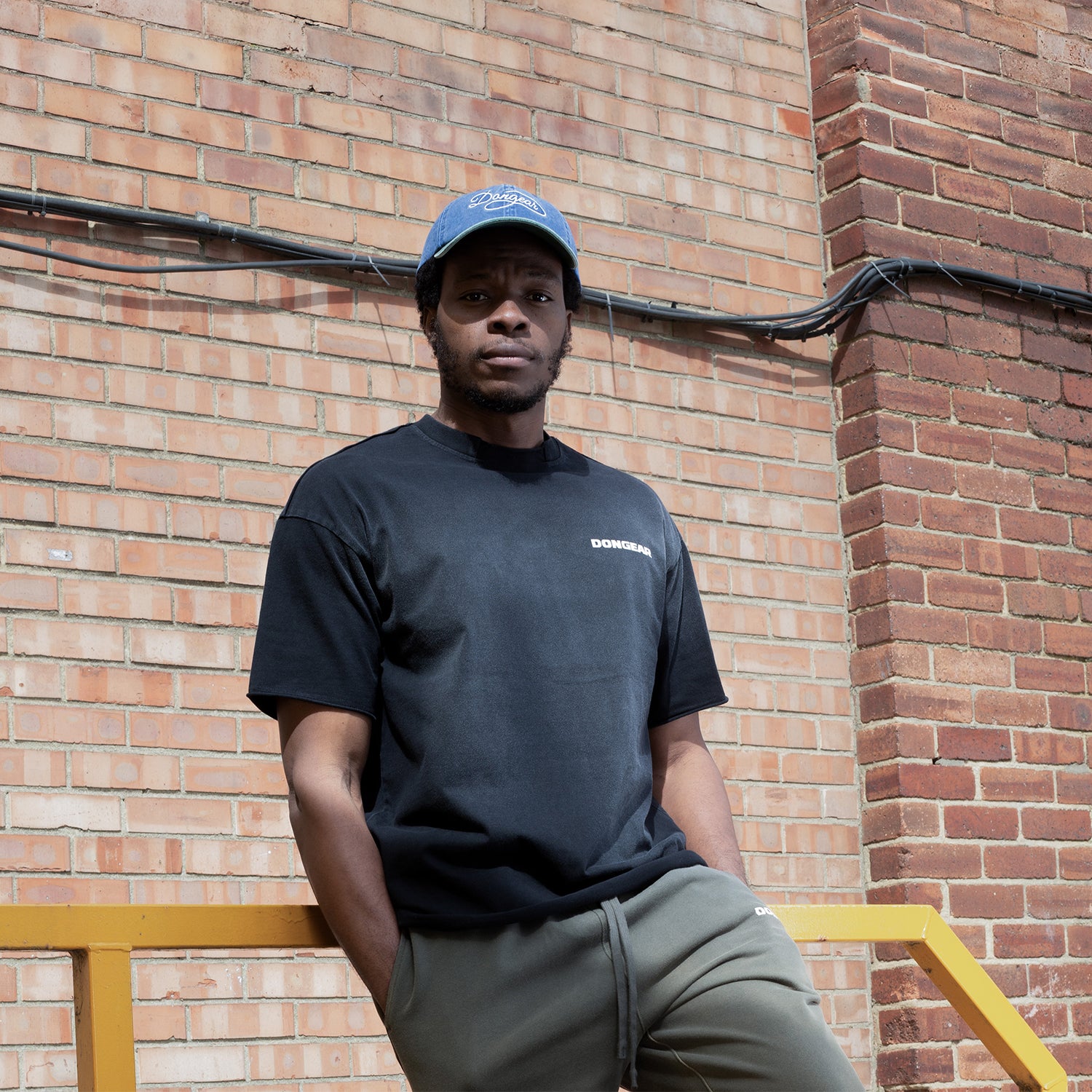 DonGear Essential Vintage T-Shirt – Black