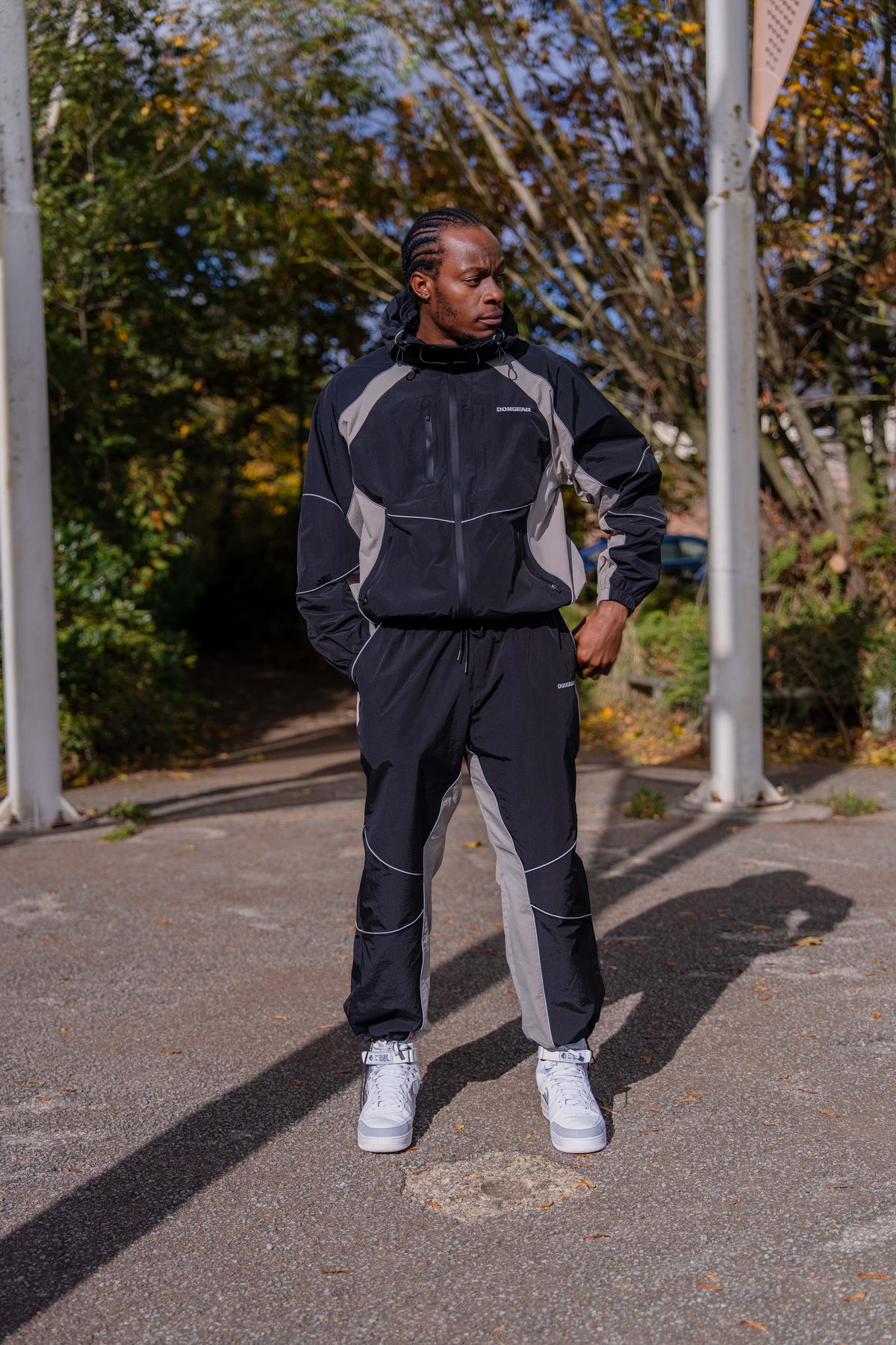 CONTOUR TECH JACKET — BLACK