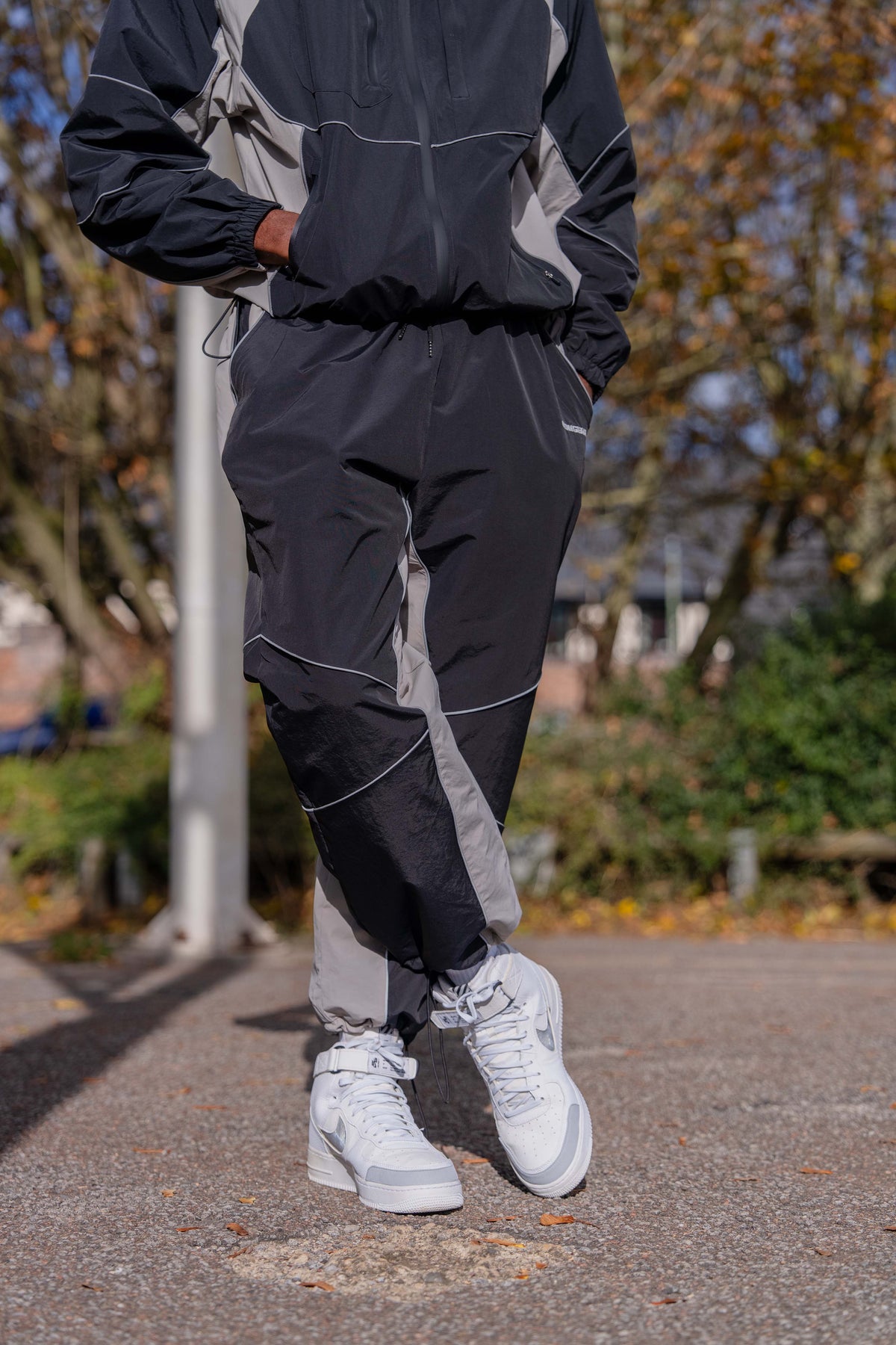 CONTOUR TECH PANT — BLACK