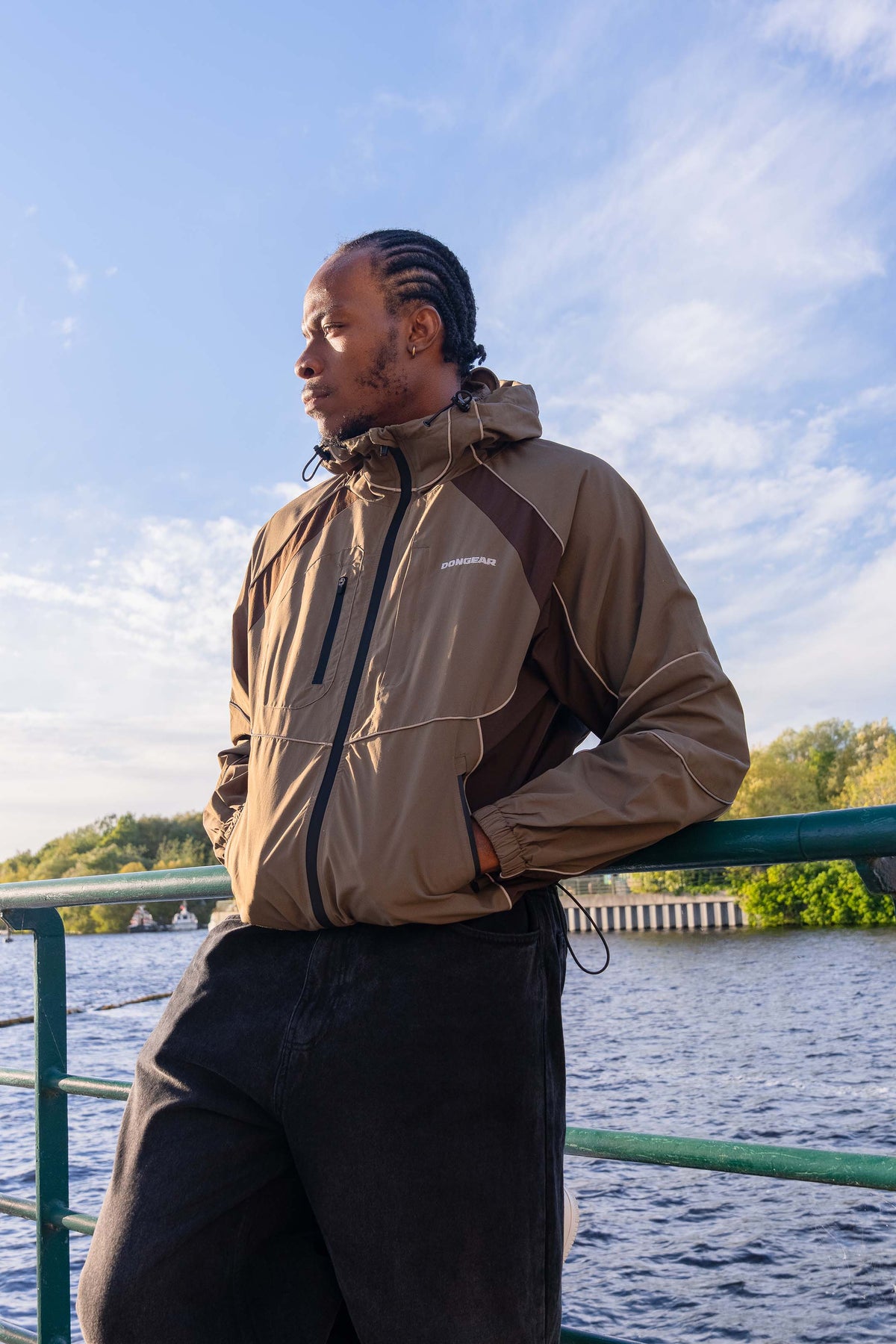 CONTOUR TECH JACKET — OLIVE