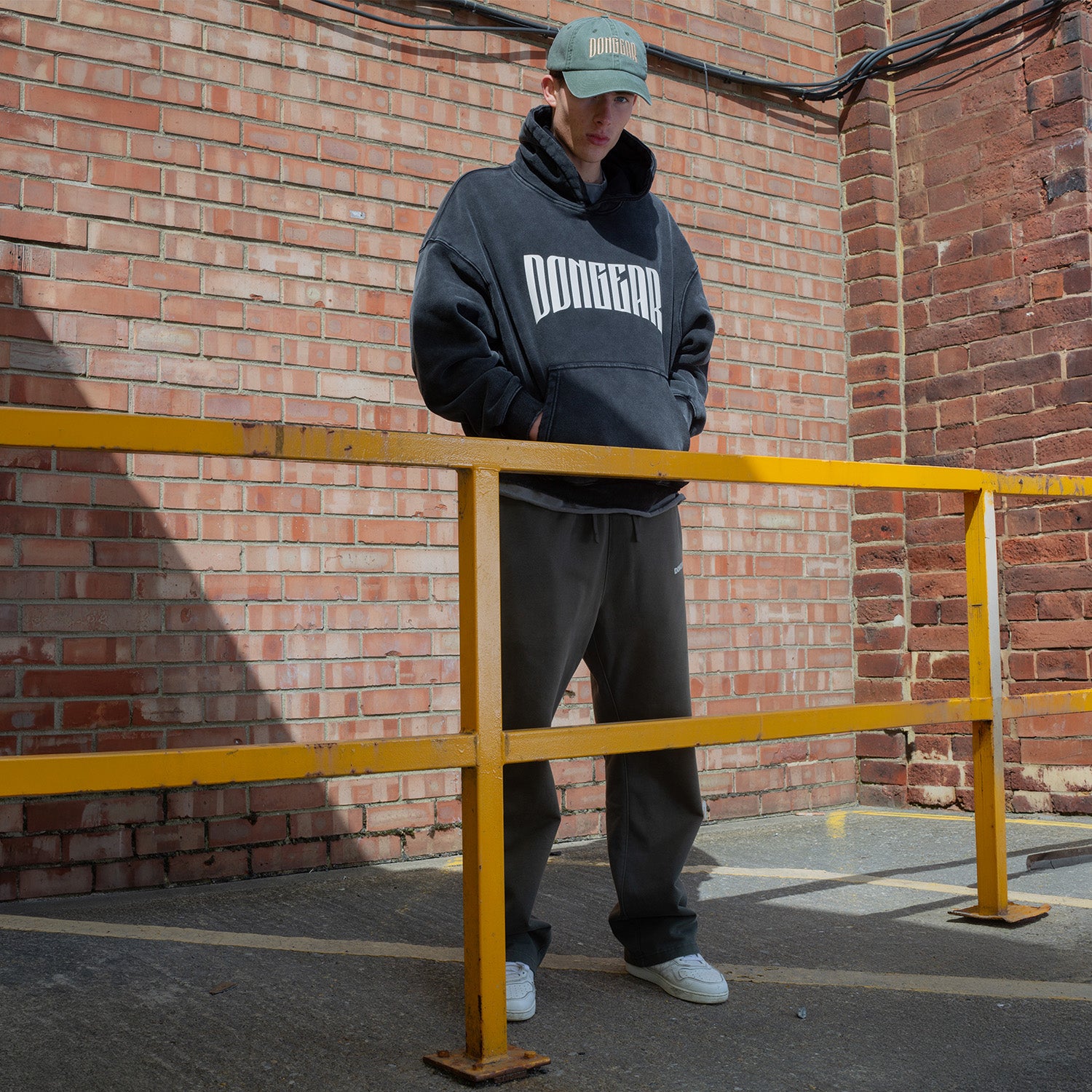 DonGear Vintage Wash Hoodie – Black